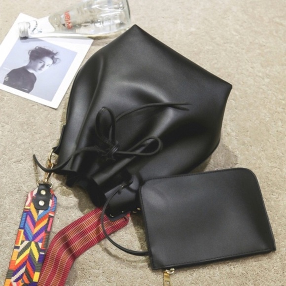 🔄🆕 SAO PAULO Drawstring Bucket Bag - Picture 3 of 6
